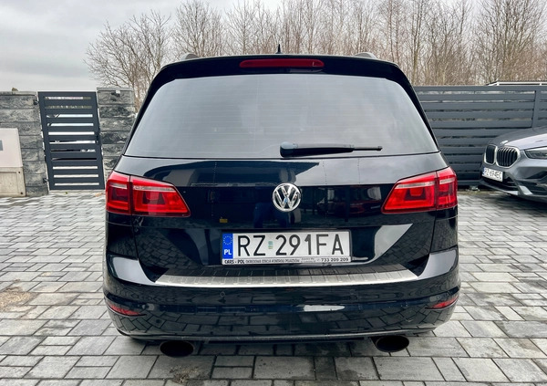 Volkswagen Golf Sportsvan cena 63800 przebieg: 104000, rok produkcji 2015 z Łobez małe 596